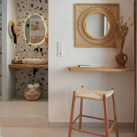 Due Venti Downtown Suites Naxos Junior Апартаменты *